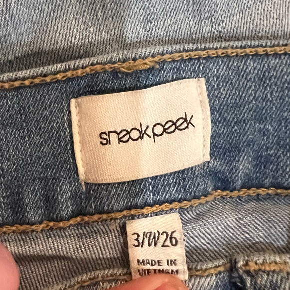 High Rise Flair Jeans - Picture 3 of 4